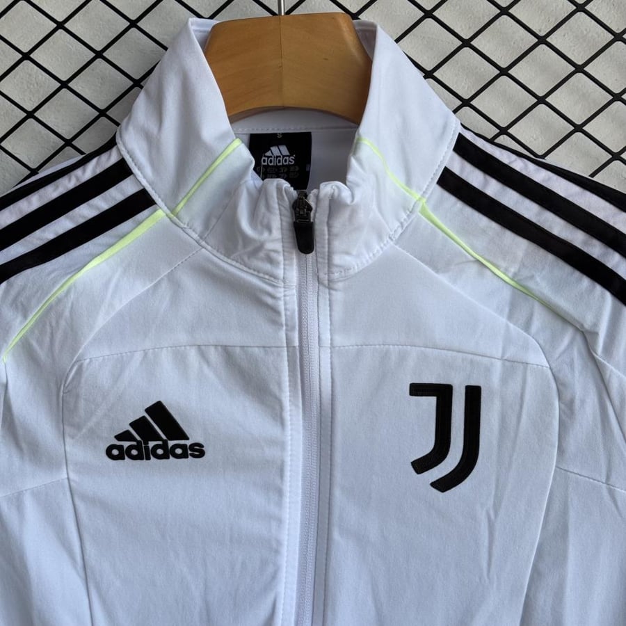 Winter training set Juventus 2025-2026 waterproof white