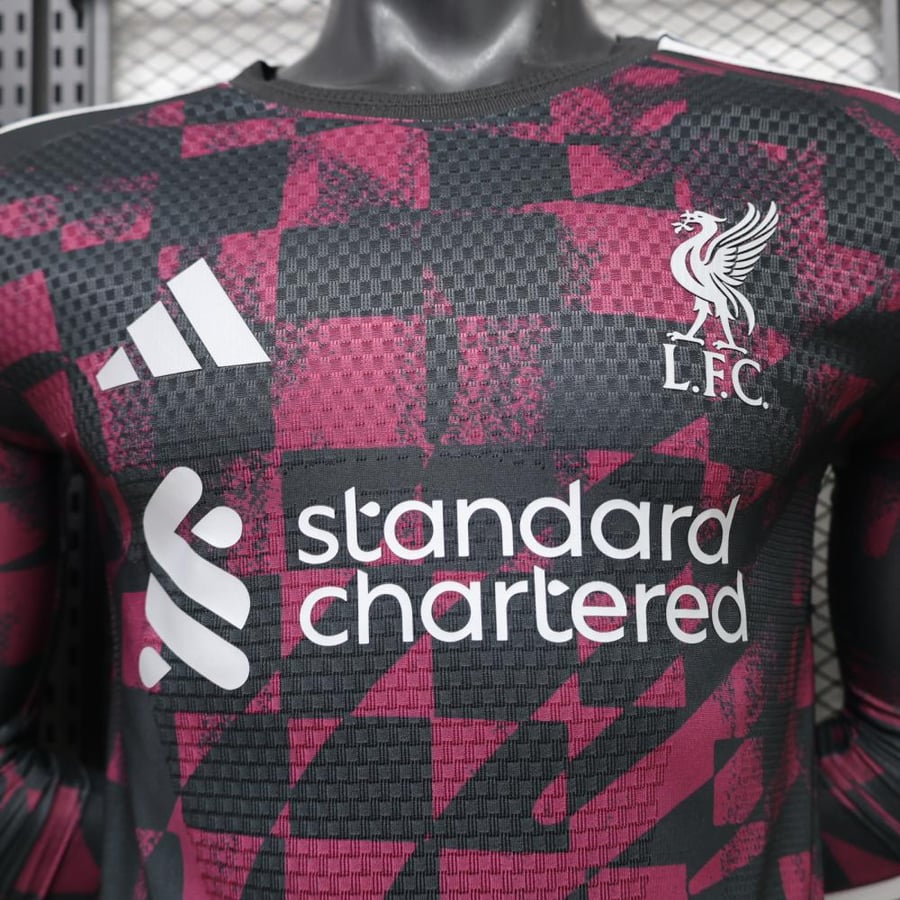 طقم ليفربول الثالث 2026-2027 كم طويل
