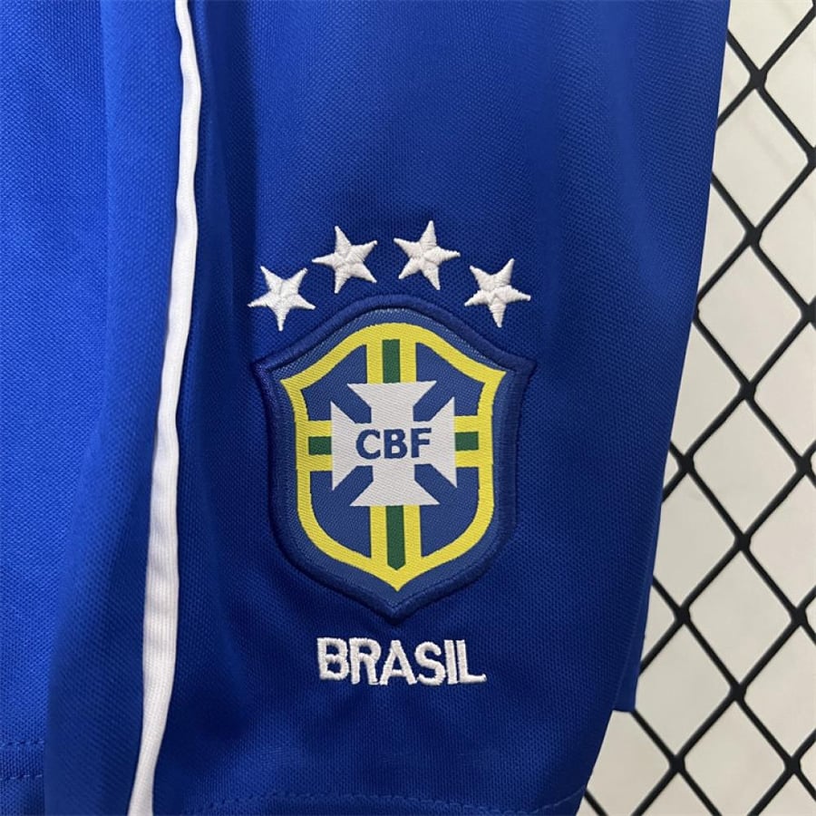 طقم منتخب البرازيل موسم 2002  اطفال اصفر