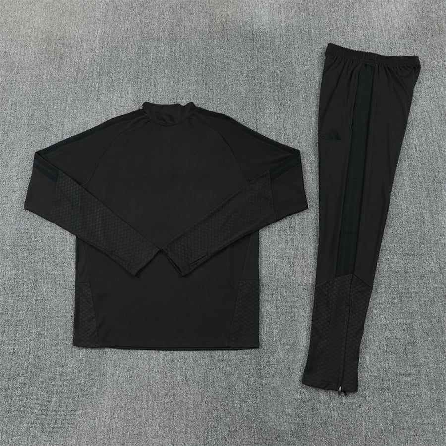 Liverpool 2026-2027 winter training set black