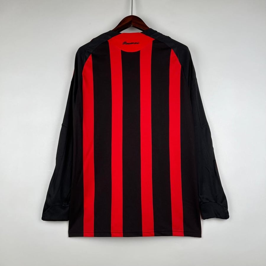Milan kit for the 2008-2009 season, red, long sleeve