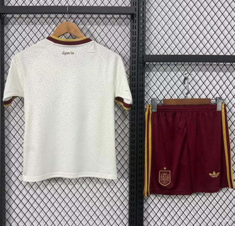 طقم منتخب اسبانيا الاحتياطي 2025-2026 اطفال