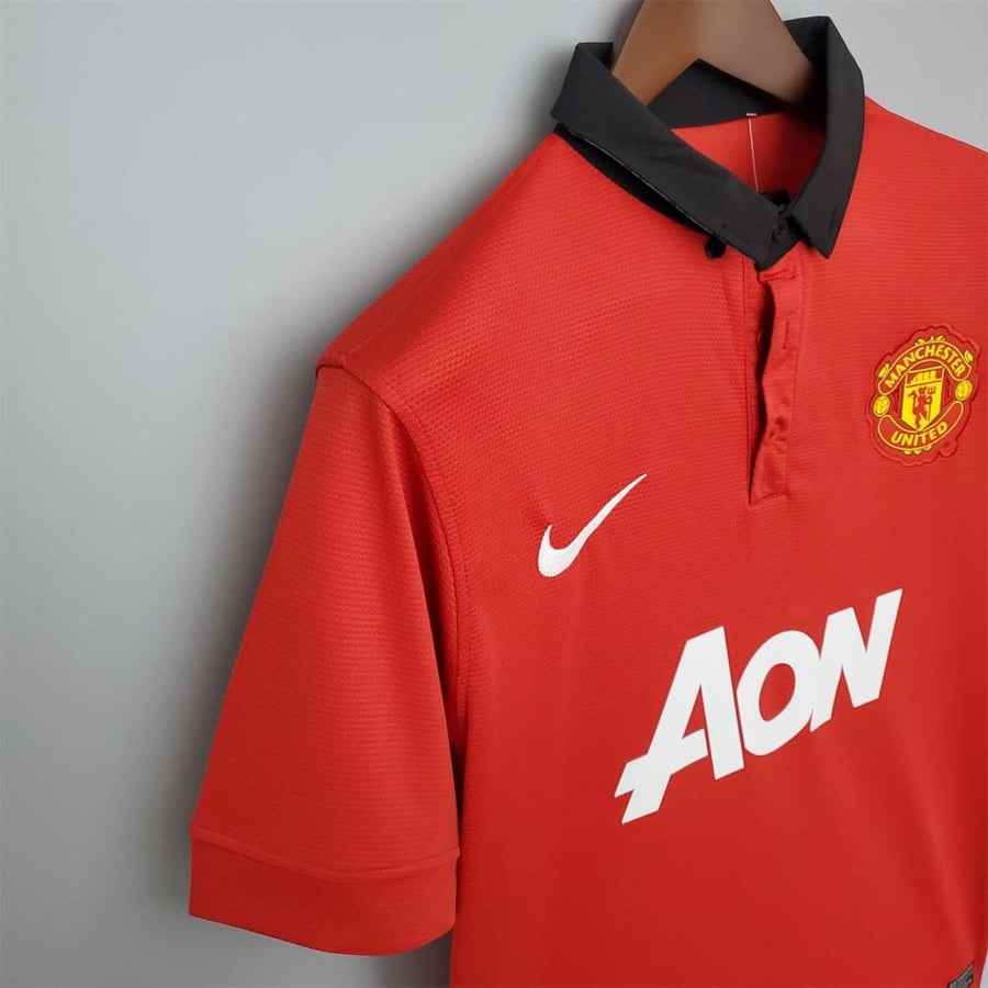 Manchester United kit for the 2013-2014 season red