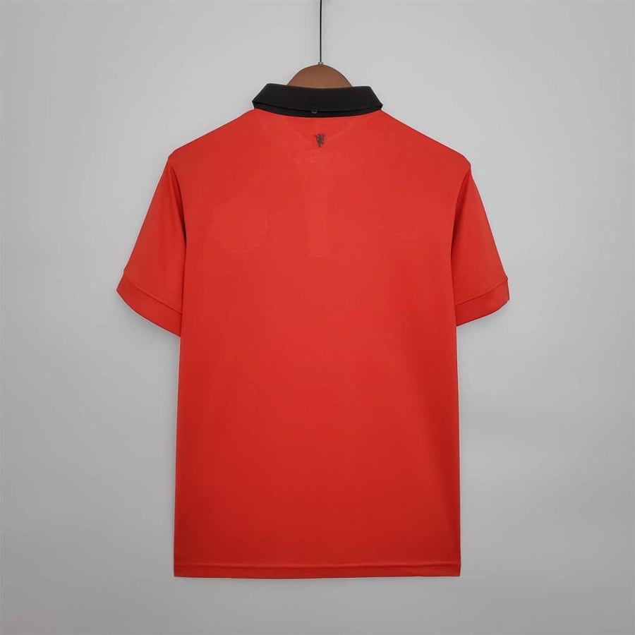 Manchester United kit for the 2013-2014 season red