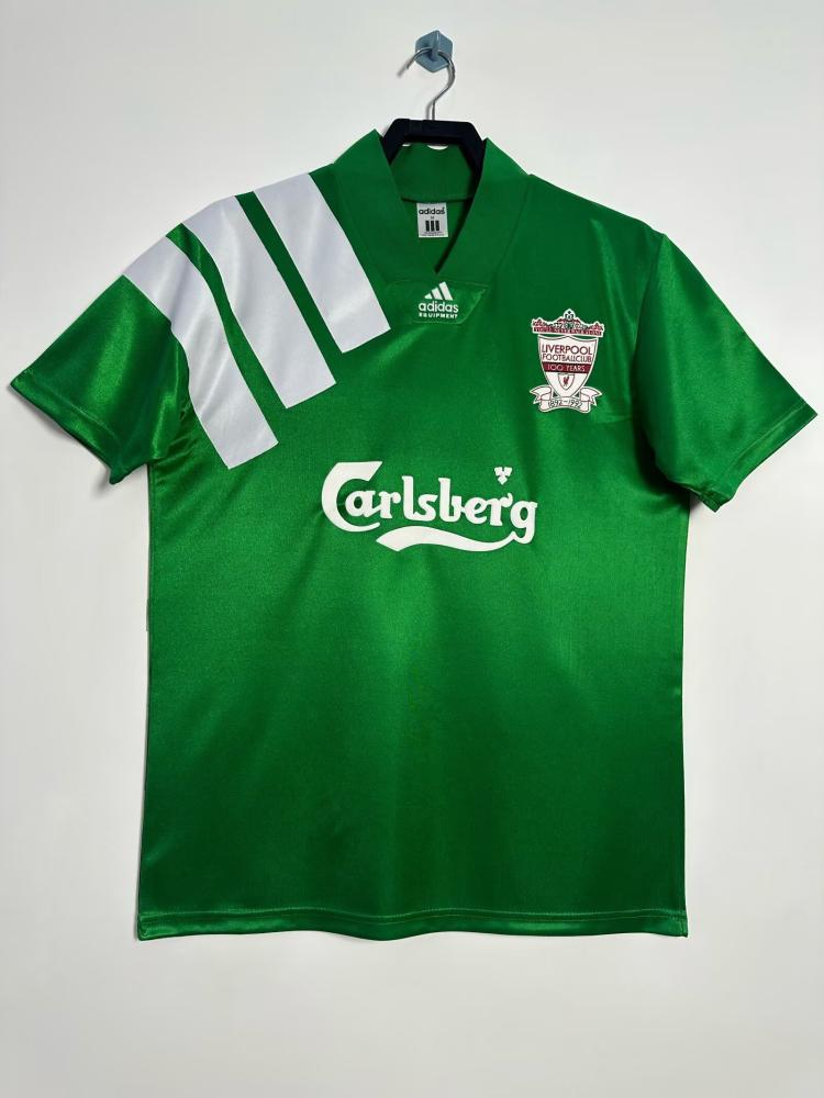 طقم ليفربول موسم 1992-1993 اخضر