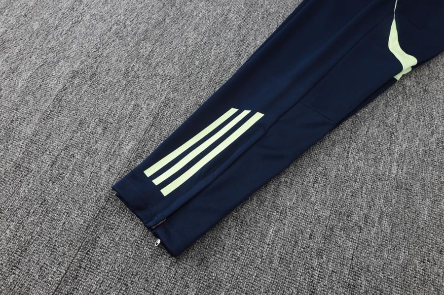 Winter training set Real Madrid 2025-2026 green full zipper