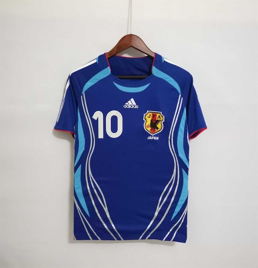 طقم منتخب اليابان موسم 2006 ازرق