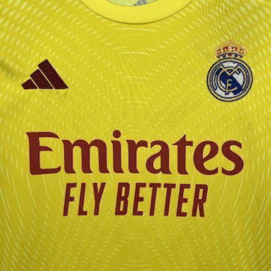 طقم ريال مدريد حارس المرمى 2025-2026 اطفال