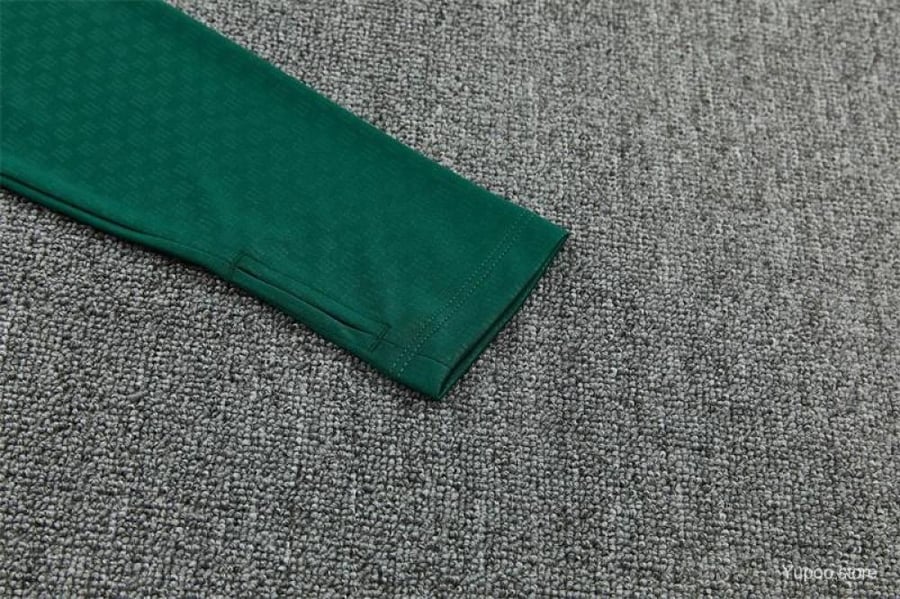 Winter training set Real Madrid 2026-2027 green