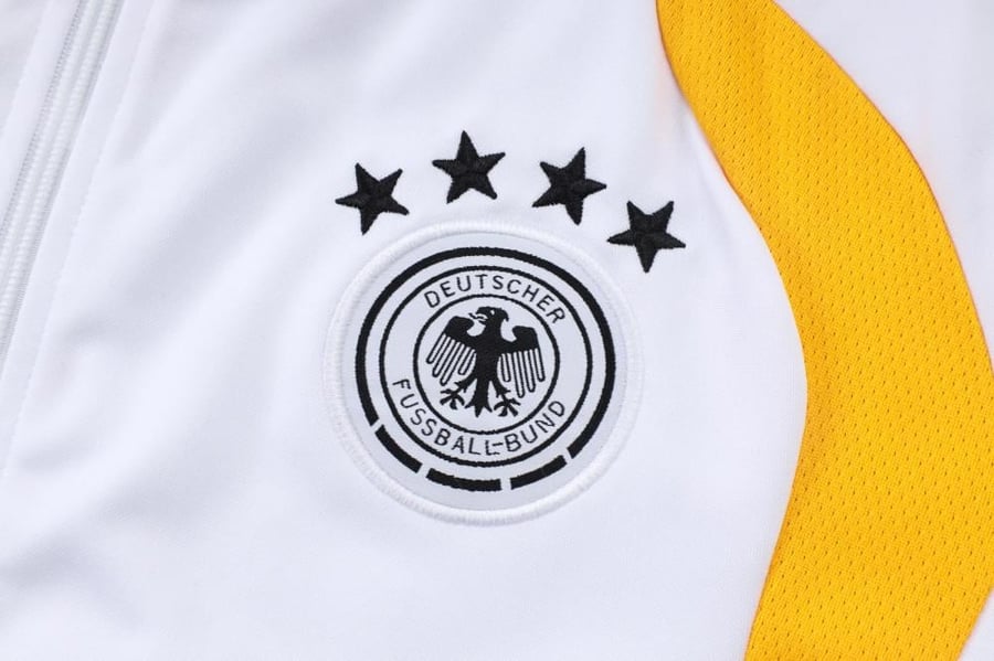 طقم تدريب شتوي منتخب المانيا 2025-2026 ابيض سحاب كامل
