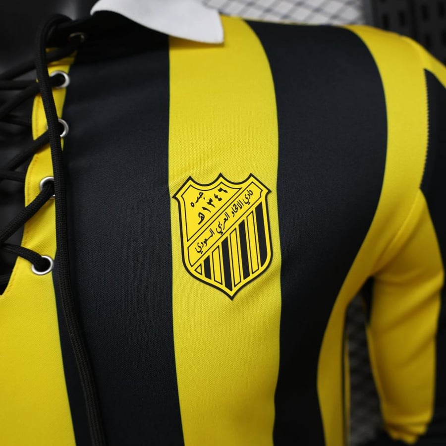 طقم الاتحاد نسخة  التاسيس 2025-2026 كم طويل