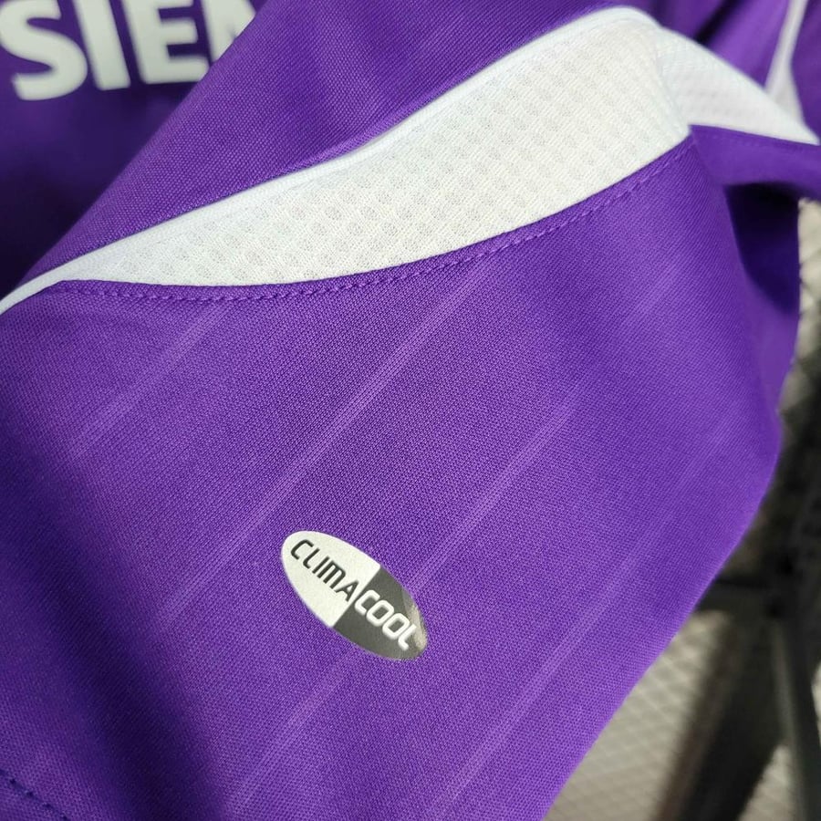 Real Madrid kit for the 2006-2007 season purple