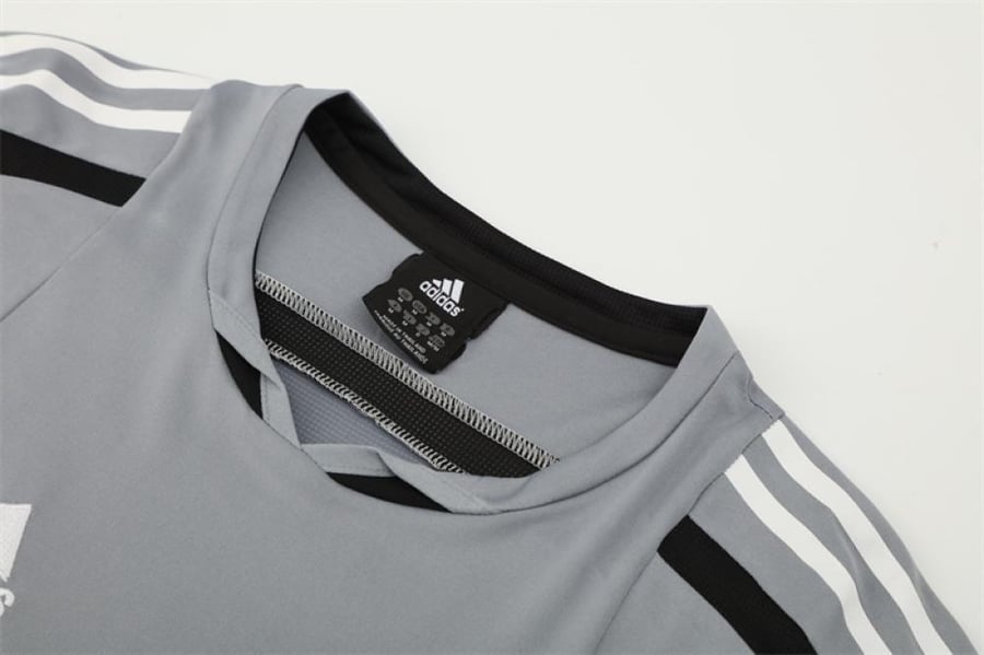 Real Madrid training T-shirt 2004-2005 gray