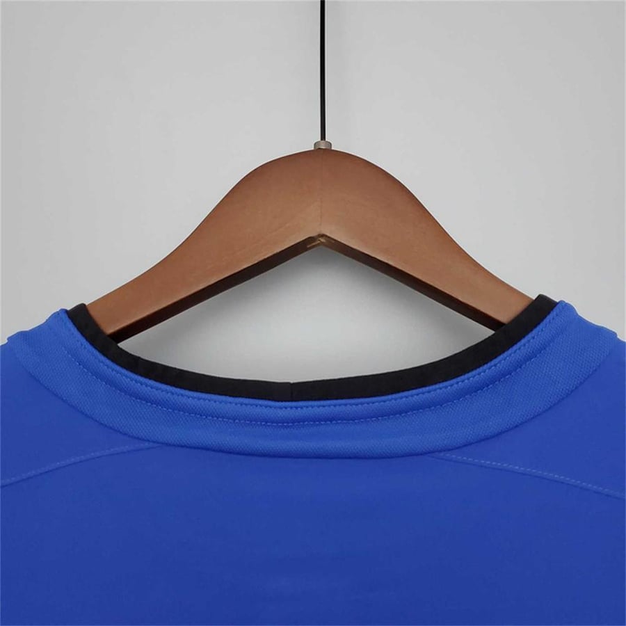 Manchester United kit 2002-2004 season blue