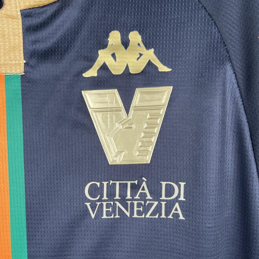 Venice set for the 2023-2024 season, black