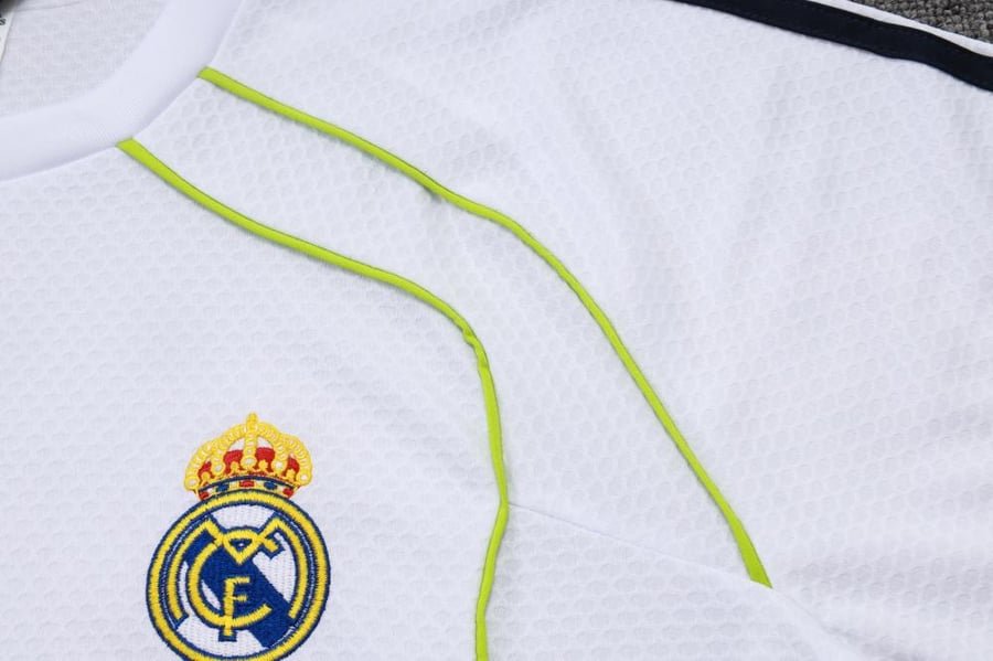 طقم تدريب صيفي ريال مدريد 2025-2026 ابيض