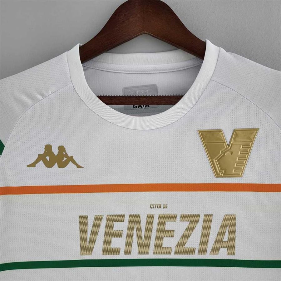 Venice set for the 2022-2023 season, white, long sleeves