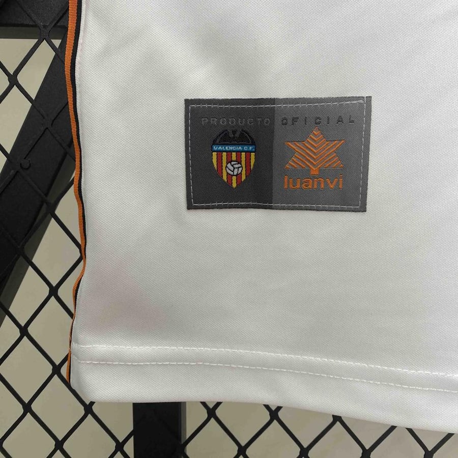 Valencia kit for the 1999-2000 season