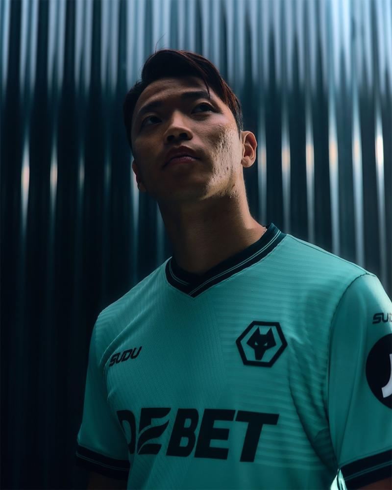 Wolverhampton Reserve Kit 2025-2026
