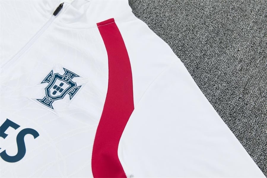 طقم تدريب شتوي منتخب البرتغال 2026-2027 ابيض