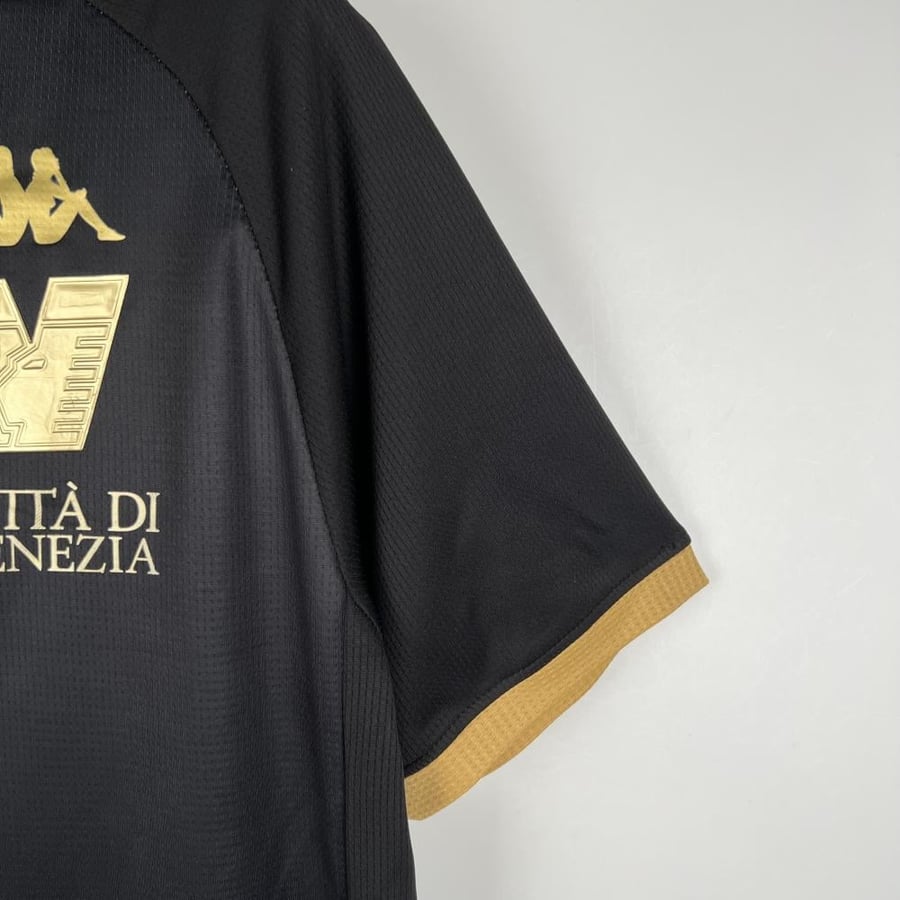 Venice set for the 2023-2024 season, black
