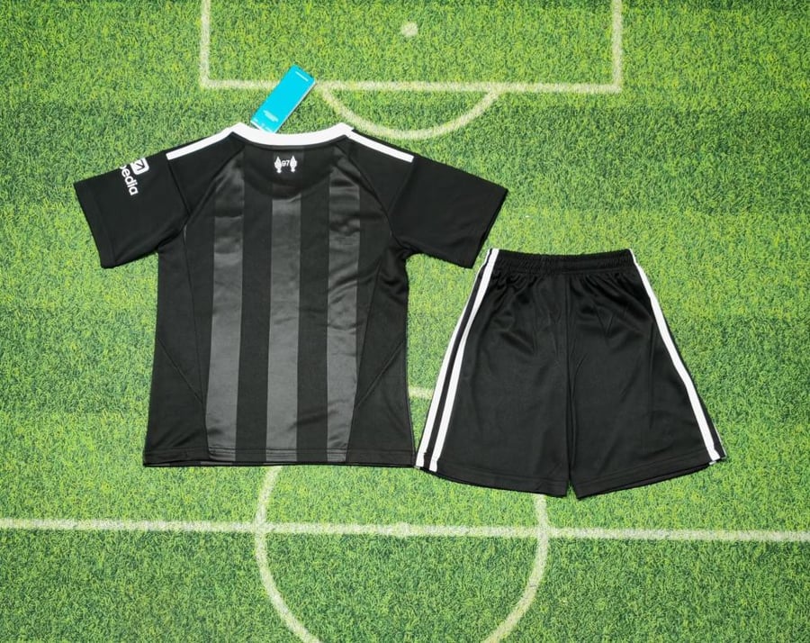 Liverpool goalkeeper set 2025-2026 children