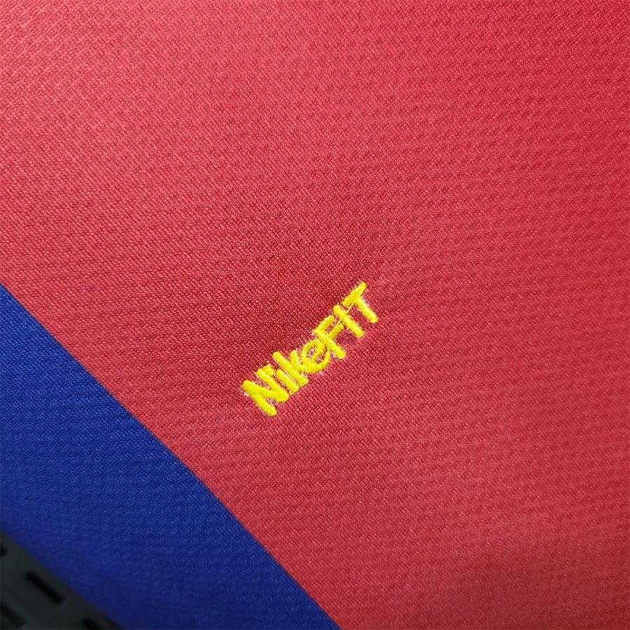 Barcelona team 2007-2008 season red
