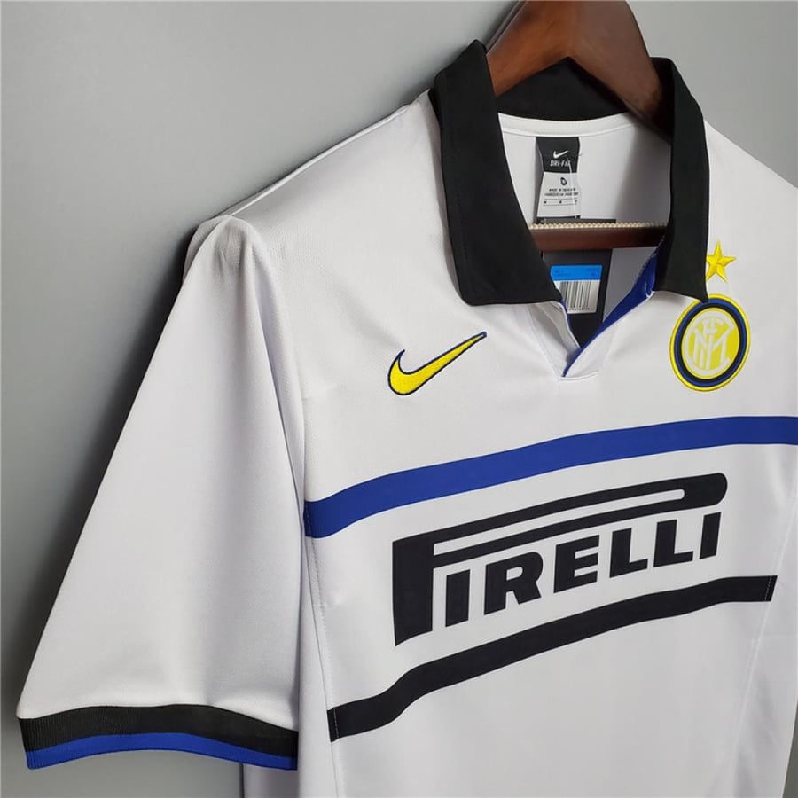 Inter Milan team season 1998-1999 white