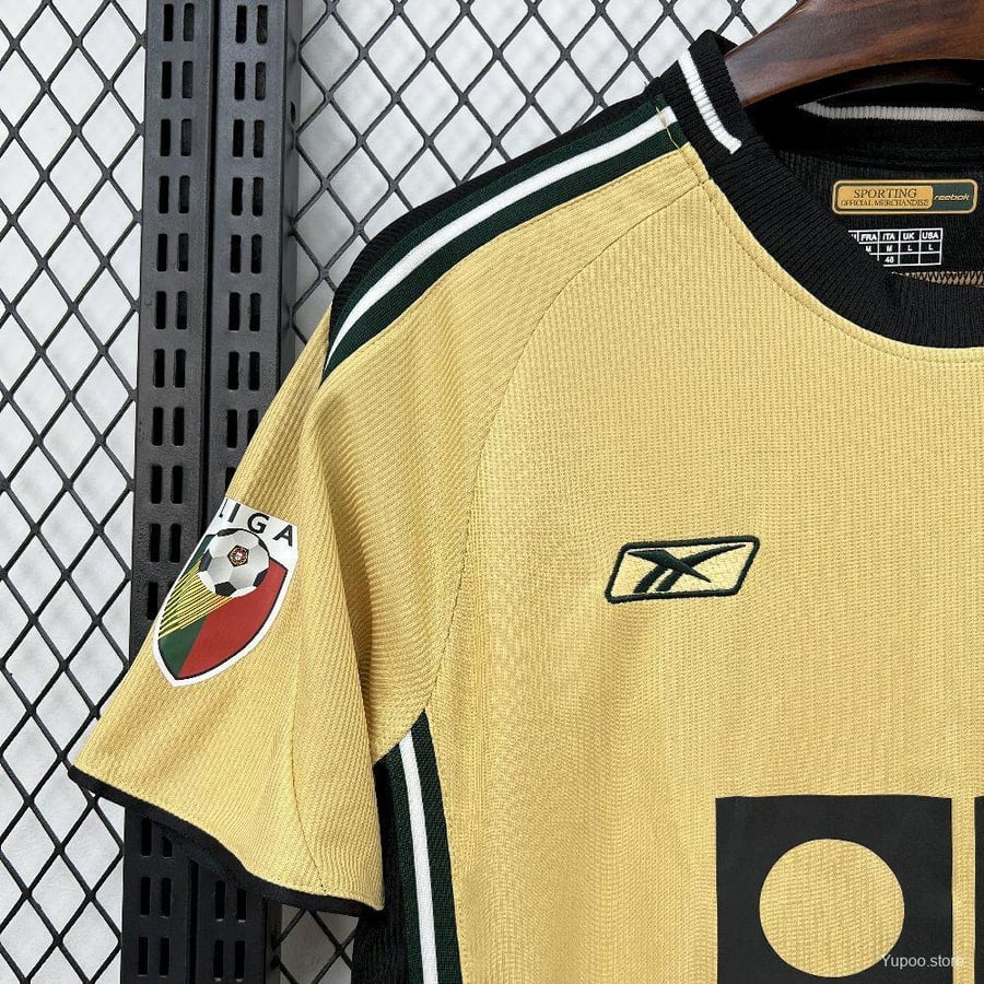 Sporting Lisbon set, 2000-2004 season, beige
