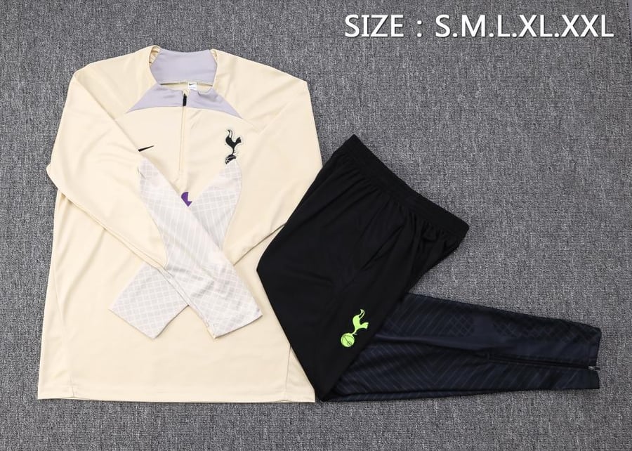 Winter training kit Tottenham 2022-2023 comes