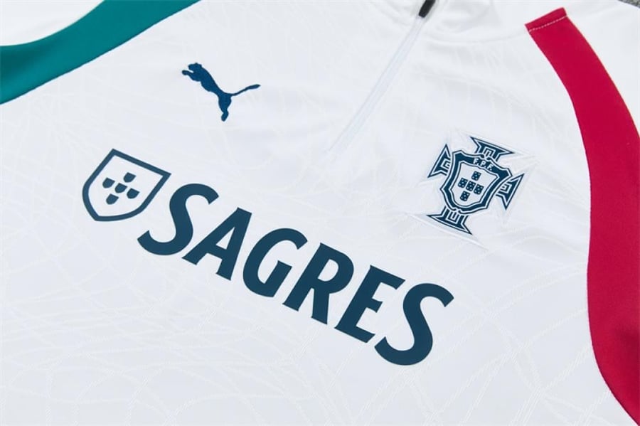 طقم تدريب شتوي منتخب البرتغال 2026-2027 ابيض