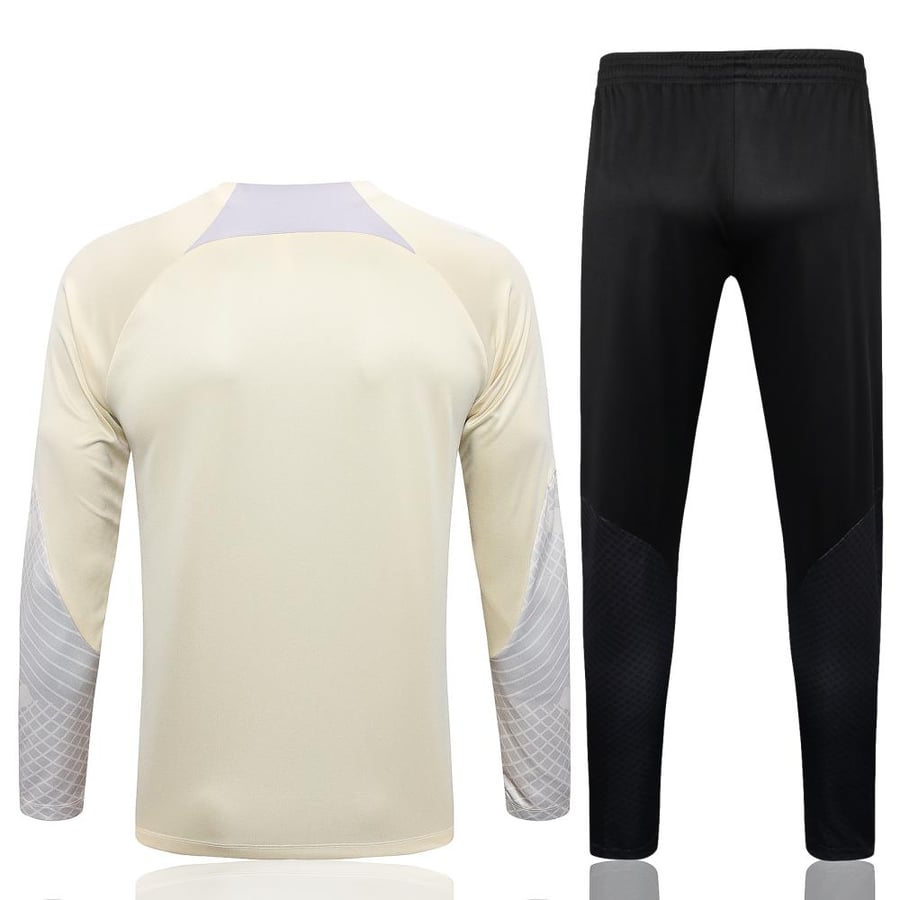 Winter training kit Tottenham 2022-2023 comes