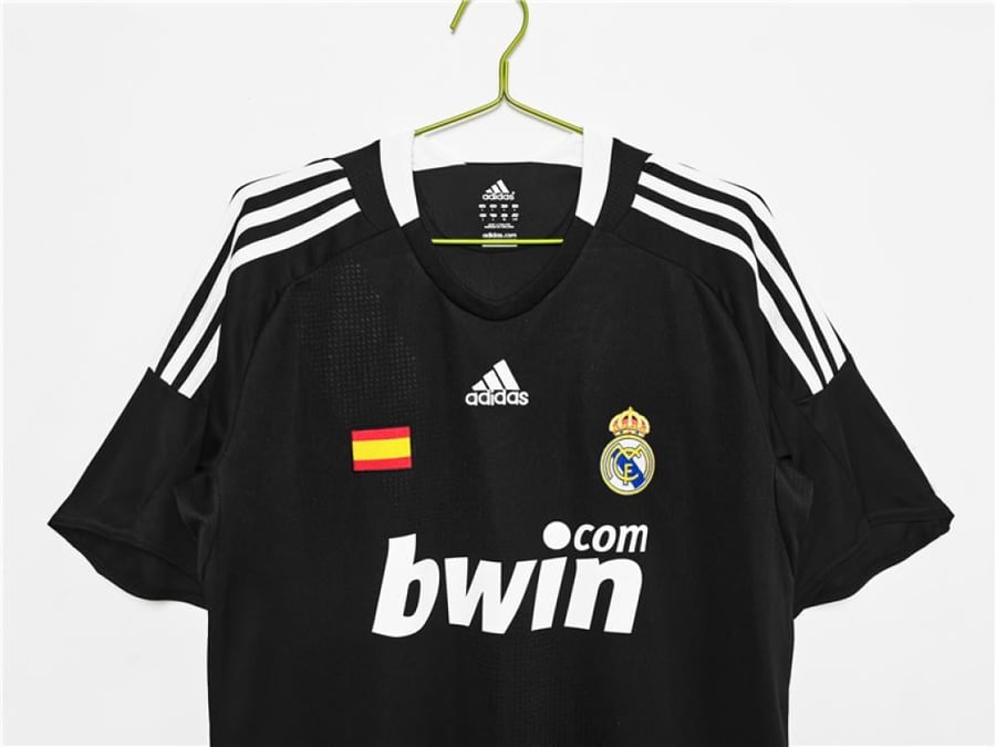 طقم ريال مدريد موسم  2008-2009 اسود