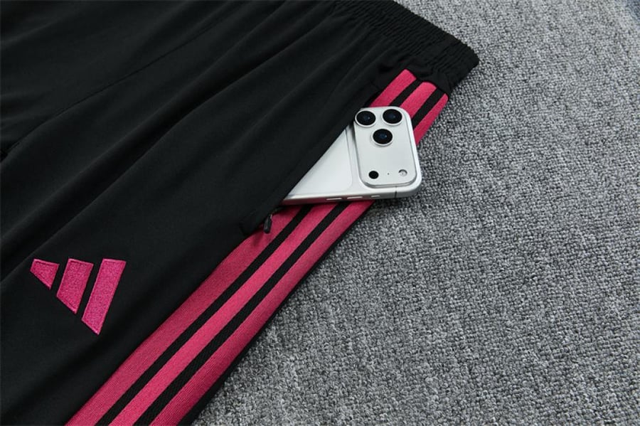 طقم تدريب شتوي ريال مدريد 2026-2027 اسود