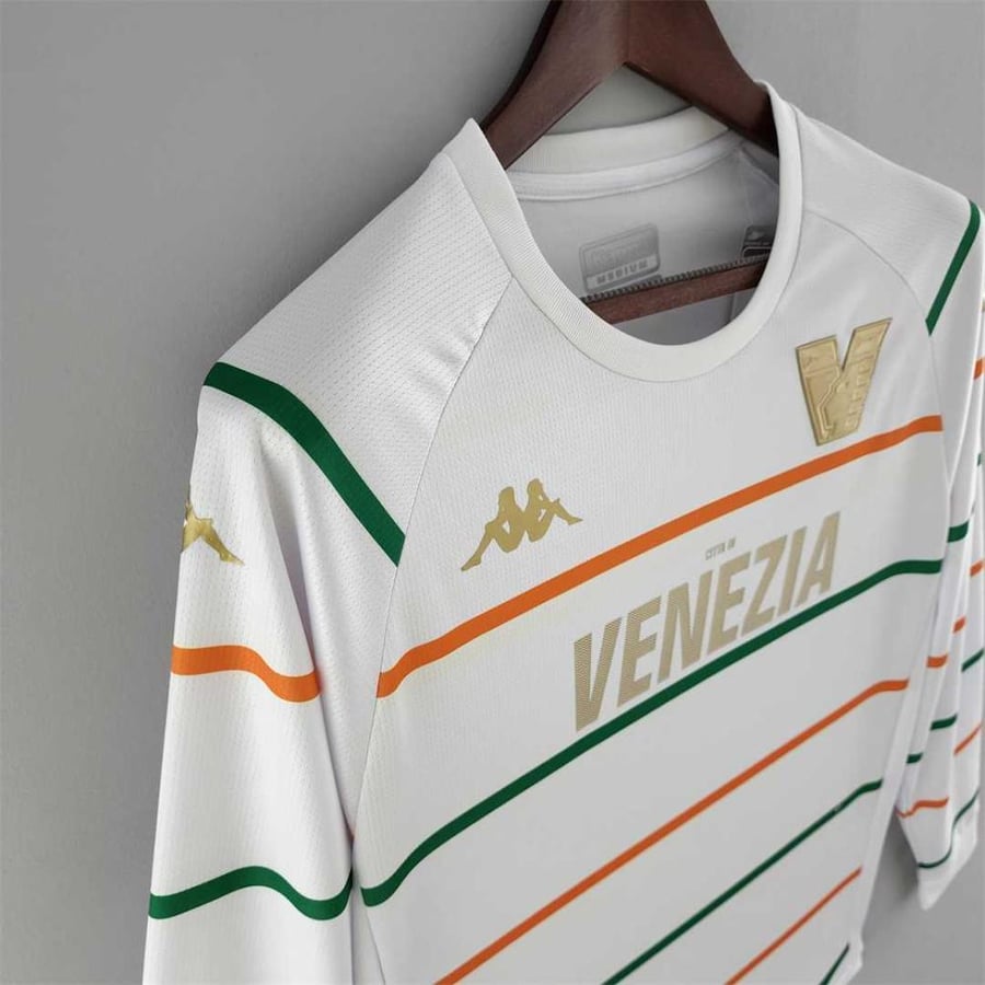 Venice set for the 2022-2023 season, white, long sleeves