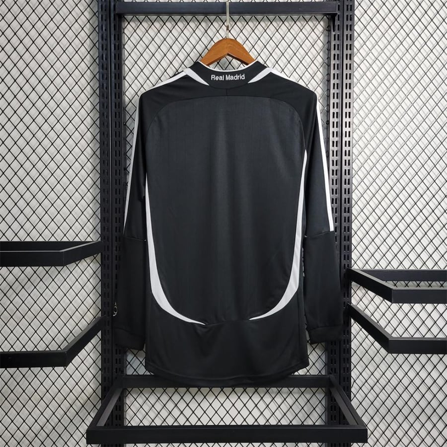 Real Madrid kit for the 2006-2007 season, black, long sleeve