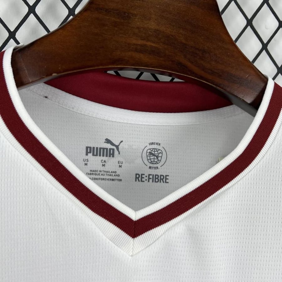 طقم فالنسيا الاساسي 2026-2027