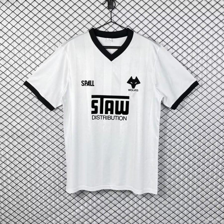 طقم ولفرهامتون موسم 1985-1986 ابيض
