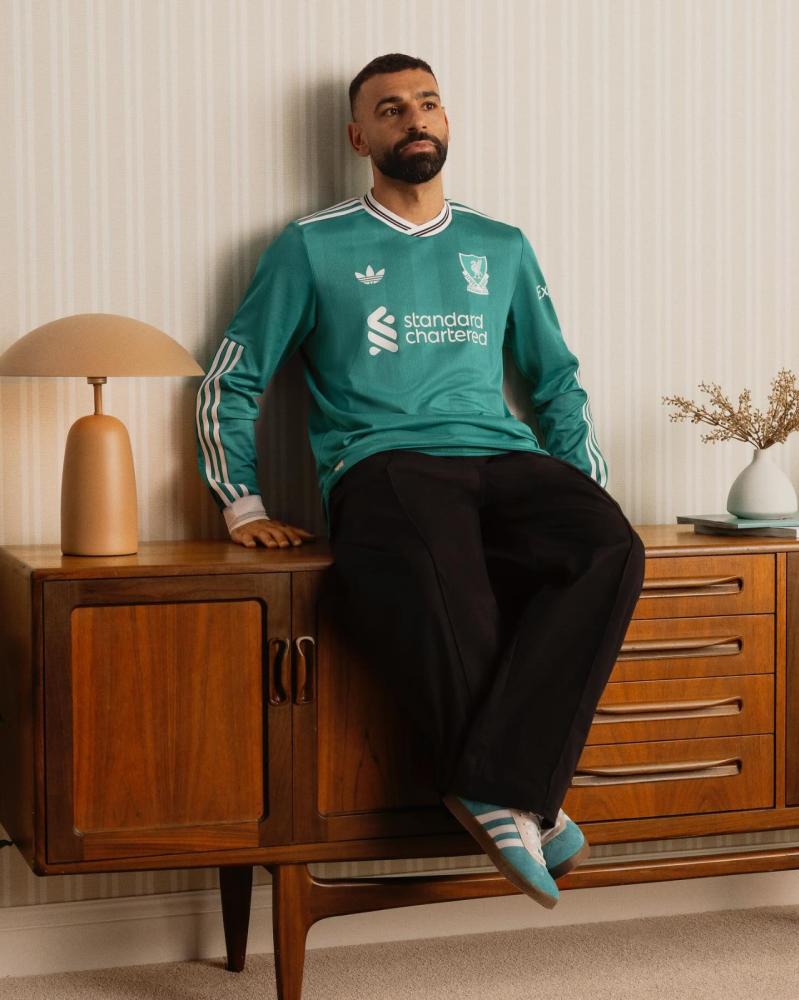 طقم ليفربول الثالث 2025-2026 كم طويل