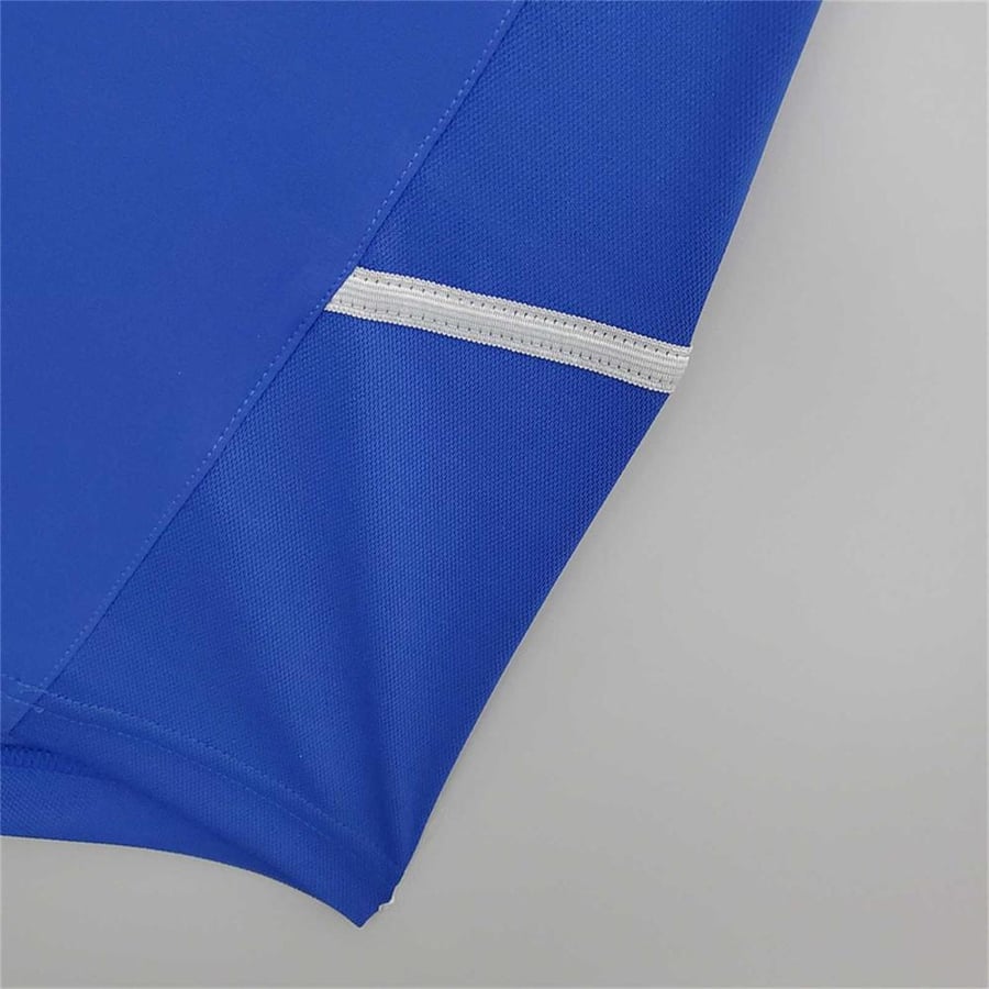 Manchester United kit 2002-2004 season blue