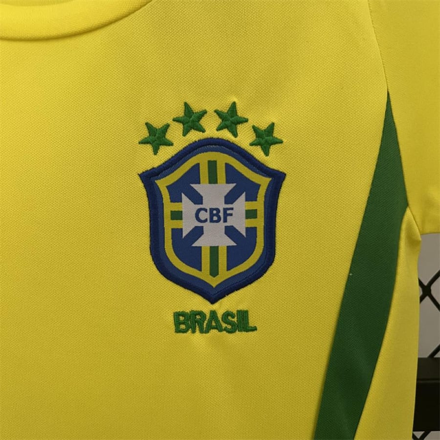 طقم منتخب البرازيل موسم 2002  اطفال اصفر