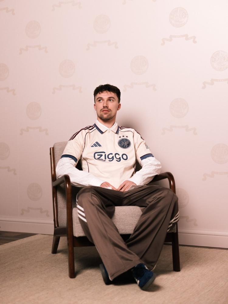 Ajax third kit 2025-2026