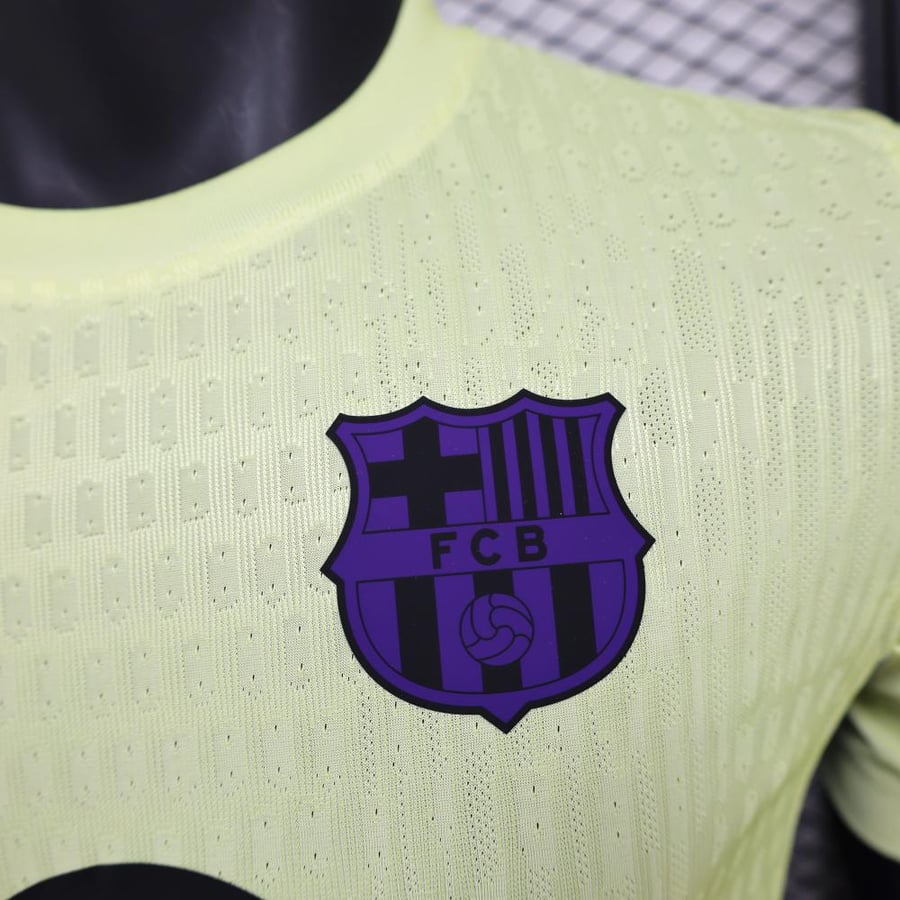Barcelona special kit (10) 2024-2025