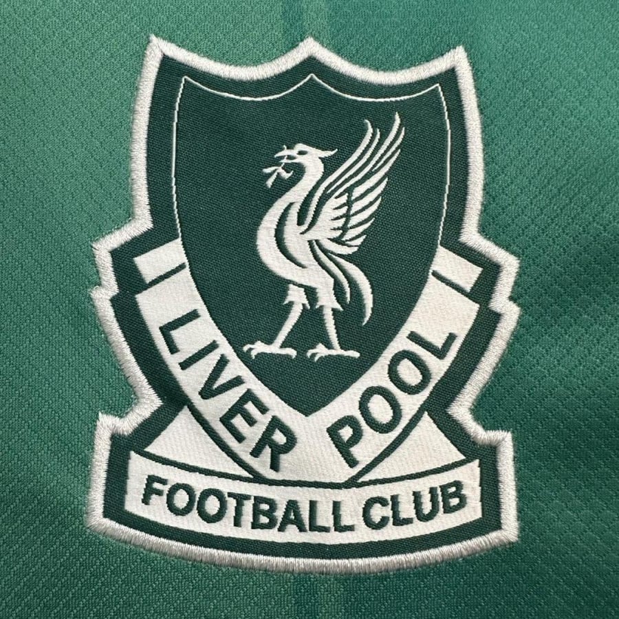 طقم ليفربول الثالث 2025-2026 مقاس جامبو كم طويل