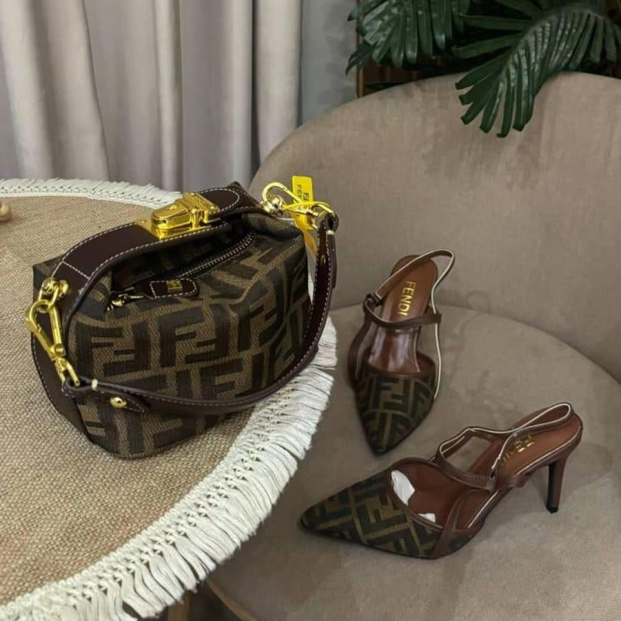 طقم فندي حقيبة + كعب بني داكن مع  الملحقات /Fendi package