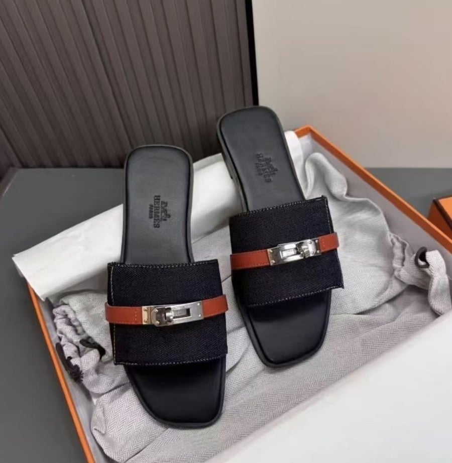 سيلبر ايرمز اسود احمر - Hermes Slippers