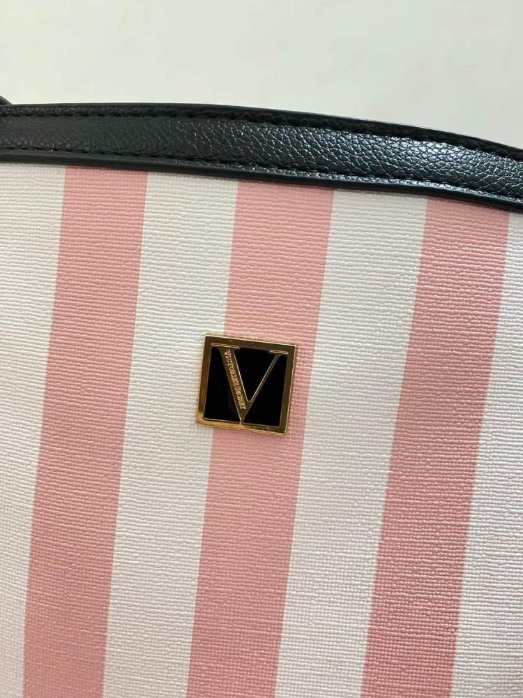حقيبة فيكتوريا سيكريت وردي VICTORIAS SECRET