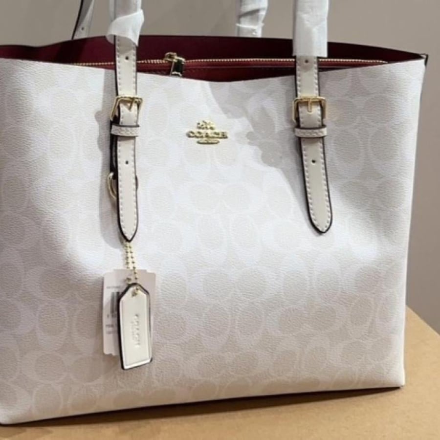 coach mollie tote / كوتش مولي ابيض