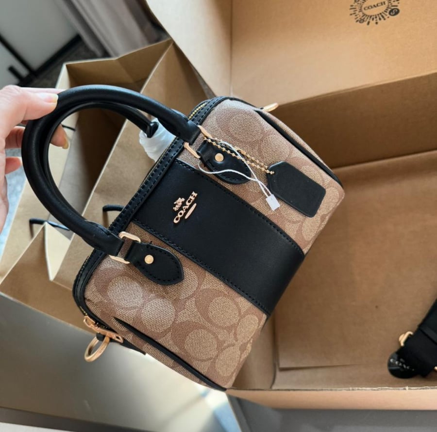 كوتش ميني ( اسود بني ) Coach