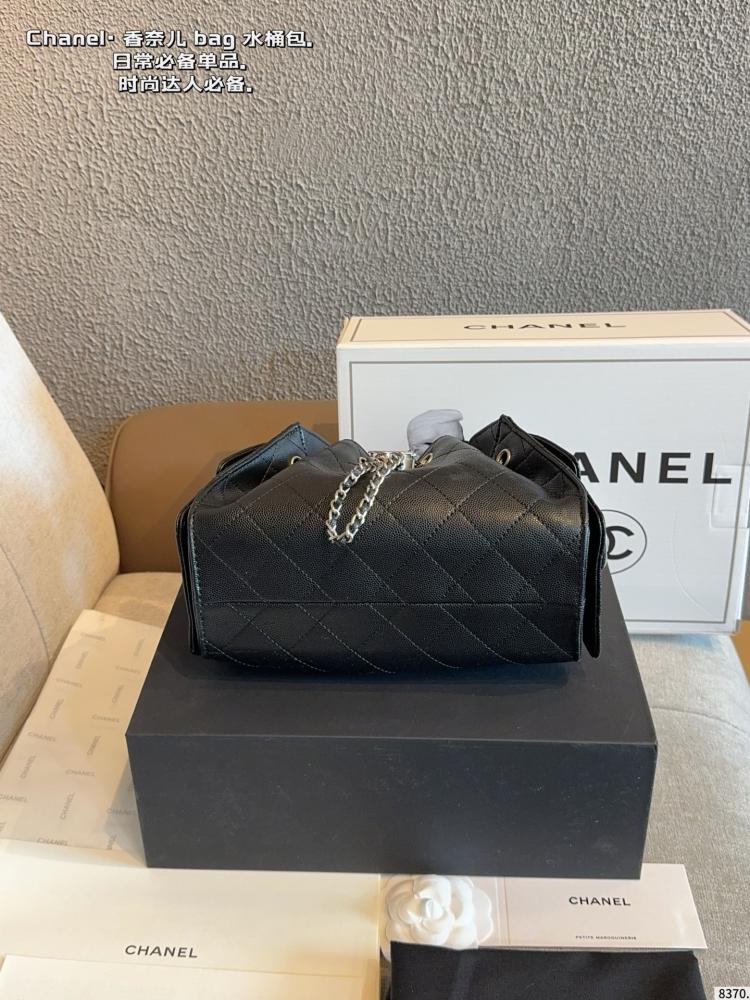 حقيبة شانيل ( اسود لوقو فضي ) CHANEL 22 small HANDBAG